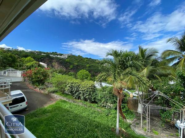 Maison à louer 4 pièces 80.24m² Saint-Paul (97460)