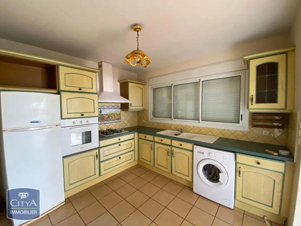 Maison à louer 4 pièces 80.24m² Saint-Paul (97460)