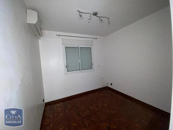 Maison à louer 4 pièces 80.24m² Saint-Paul (97460)