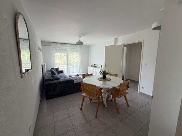A louer T2 meublé avec parking et balcon Saint Barthélémy d'Anjou limite St Léonard