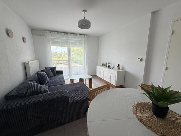 A louer T2 meublé avec parking et balcon Saint Barthélémy d'Anjou limite St Léonard