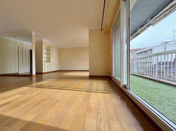 Appartement  4 pièce(s)  2 chambre(s)  100.63 m²