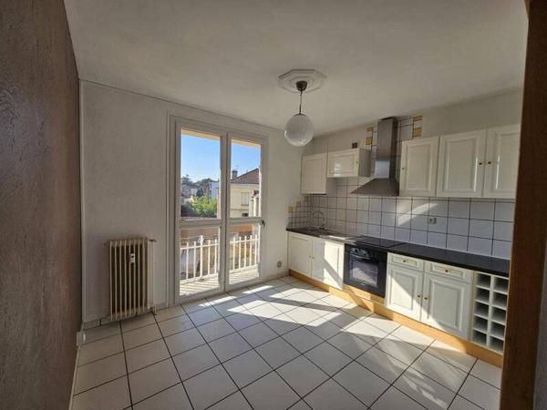 Appartement 4 pièces                                        - 42600 Montbrison Réf : 12102