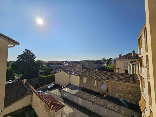 Appartement 4 pièces                                        - 42600 Montbrison Réf : 12102