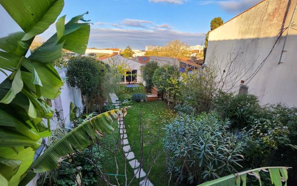 Maison à vendre    6 pièces •  La Rochelle
