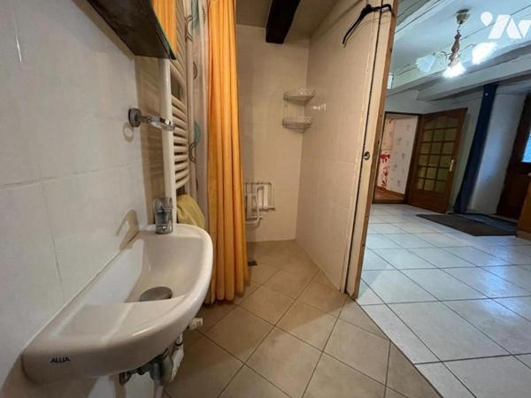 MAISON DE VILLE AVEC GARAGE A MARNAY