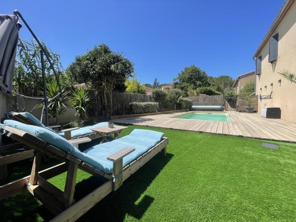 Villa 4 faces plain pied 114 m2 avec piscine