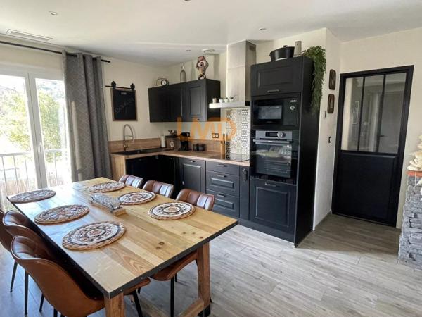 Villa 4 faces plain pied 114 m2 avec piscine