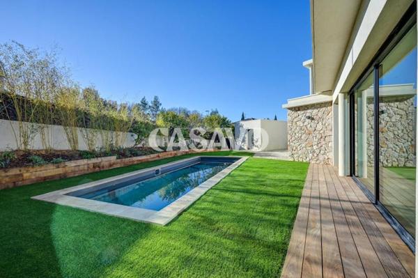 Vente Maison 5 pièces de 135m² - 13080 Aix-en-Provence