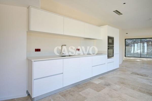 Vente Maison 5 pièces de 135m² - 13080 Aix-en-Provence