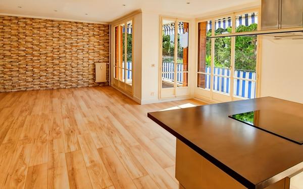 Appartement à vendre    3 pièces • 84 m2 Nice