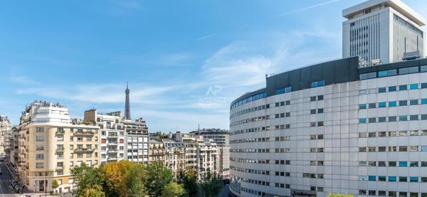 PARIS 16EME - DUPLEX AVEC TOIT TERRASSE VUE TOUR EIFFEL €1 390 000 ** - Référence 6703-NG