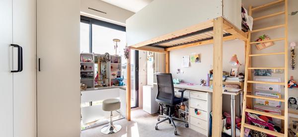 PARIS 16EME - DUPLEX AVEC TOIT TERRASSE VUE TOUR EIFFEL €1 390 000 ** - Référence 6703-NG