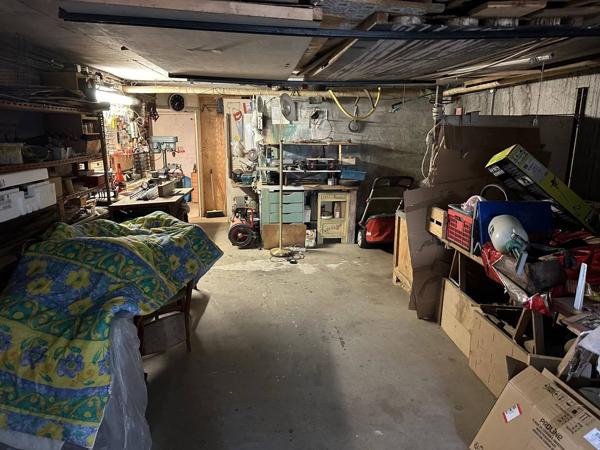 Maison sur sous-sol de 120 m² avec véranda sur terrain de 704 m² proche hypermarché