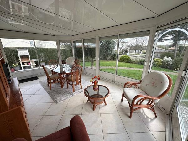 Maison sur sous-sol de 120 m² avec véranda sur terrain de 704 m² proche hypermarché