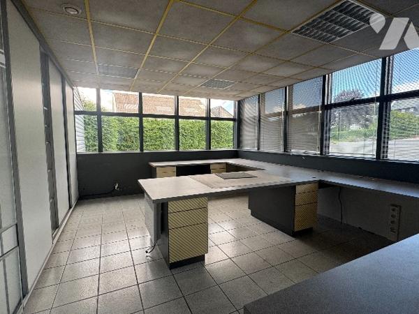 À VENDRE – LOCAL D’ACTIVITÉ À TRÉVÉ