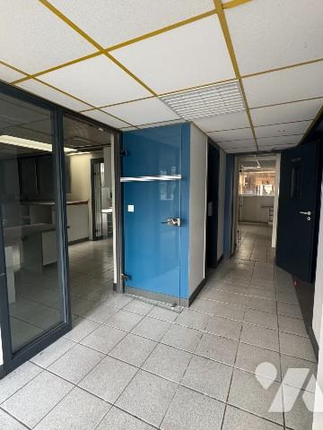 À VENDRE – LOCAL D’ACTIVITÉ À TRÉVÉ