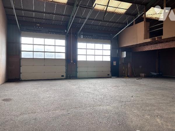 À VENDRE – LOCAL D’ACTIVITÉ À TRÉVÉ