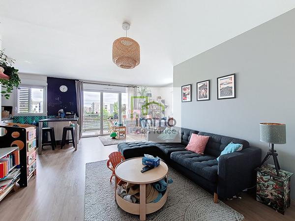 A VENDRE ST ANDRE - QUARTIER STE HELENE - T3 + 2 places de parkings