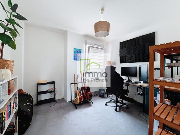 A VENDRE ST ANDRE - QUARTIER STE HELENE - T3 + 2 places de parkings