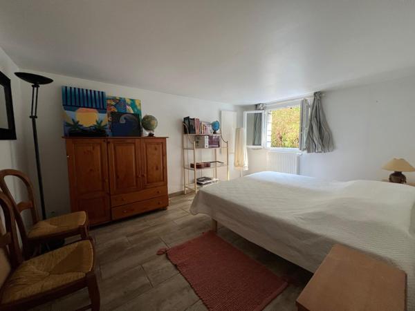 Maison 6 Pièces 175 m2 5 Chambres Terrain 1072m2.