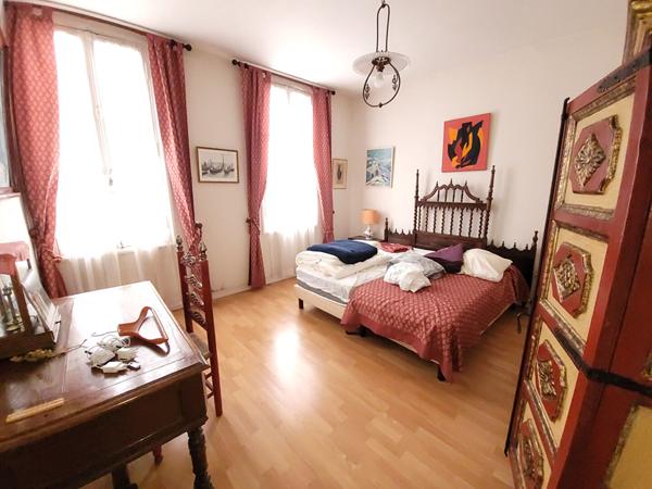 Maison Rochefort 6 pièce(s) 324 m2