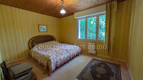 Maison de 186m²  avec 6 chambres et garage double