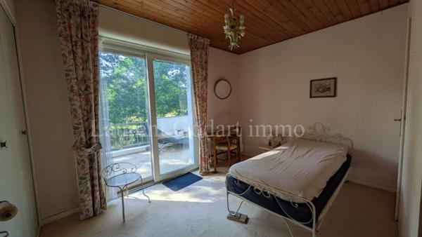 Maison de 186m²  avec 6 chambres et garage double