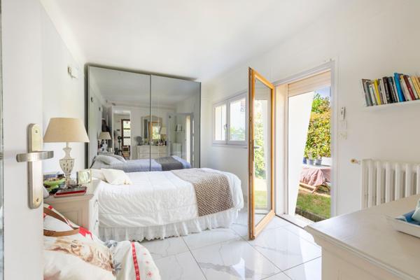 CLAMART - QUARTIER LES JARDINS PARISIENS - MAISON 60 M² ENVIRON - 1 CHAMBRE - JARDIN - GARAGE + PARKING -