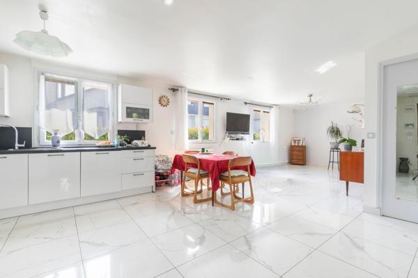 CLAMART - QUARTIER LES JARDINS PARISIENS - MAISON 60 M² ENVIRON - 1 CHAMBRE - JARDIN - GARAGE + PARKING -