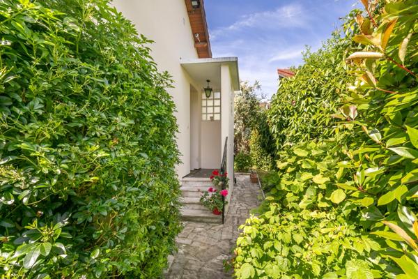 CLAMART - QUARTIER LES JARDINS PARISIENS - MAISON 60 M² ENVIRON - 1 CHAMBRE - JARDIN - GARAGE + PARKING -