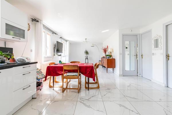 CLAMART - QUARTIER LES JARDINS PARISIENS - MAISON 60 M² ENVIRON - 1 CHAMBRE - JARDIN - GARAGE + PARKING -