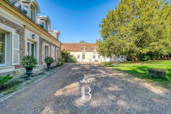 Nangis, Propriété 9 Chambres -  653 m² à vendre