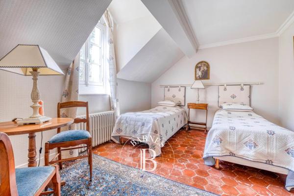 Nangis, Propriété 9 Chambres -  653 m² à vendre