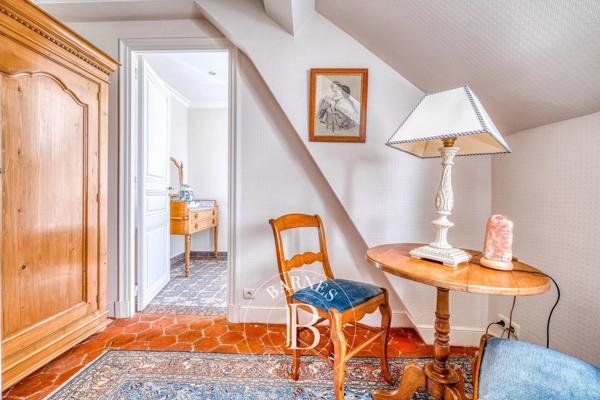 Nangis, Propriété 9 Chambres -  653 m² à vendre
