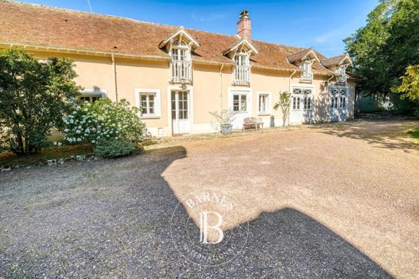 Nangis, Propriété 9 Chambres -  653 m² à vendre