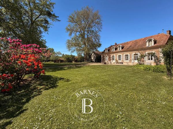 Nangis, Propriété 9 Chambres -  653 m² à vendre