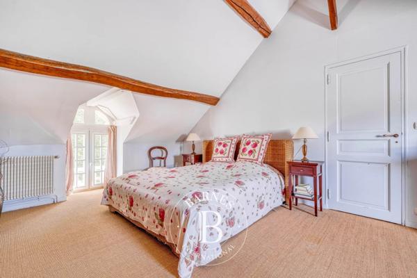 Nangis, Propriété 9 Chambres -  653 m² à vendre