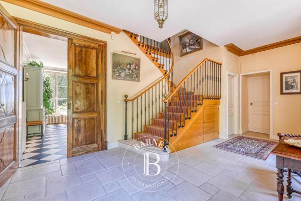 Nangis, Propriété 9 Chambres -  653 m² à vendre
