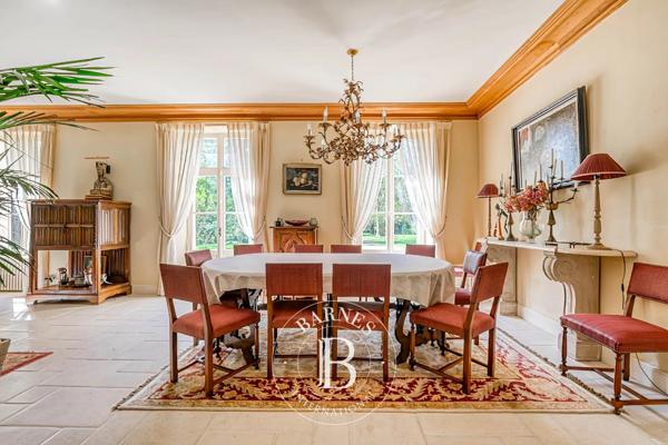 Nangis, Propriété 9 Chambres -  653 m² à vendre