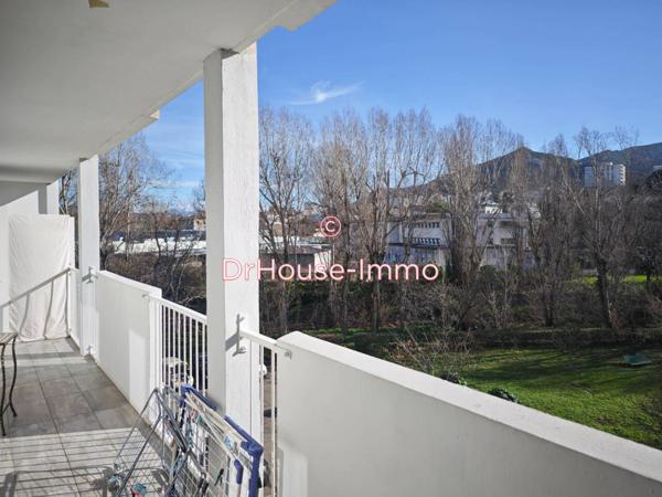 Appartement à vendre 4 pièces de 97 m²