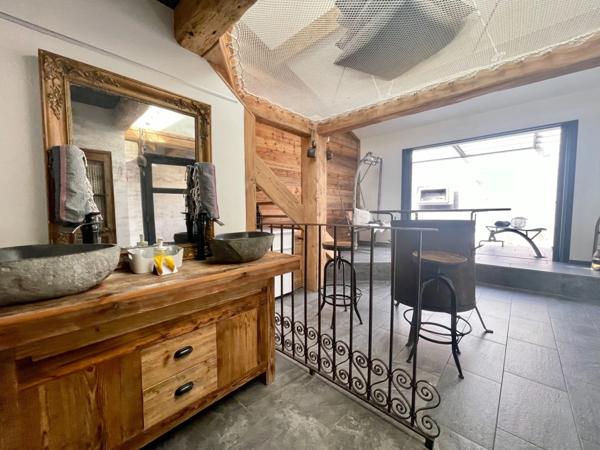 MAS EN CAMARGUE AVEC CHAMBRES D'HÔTES DE LUXE