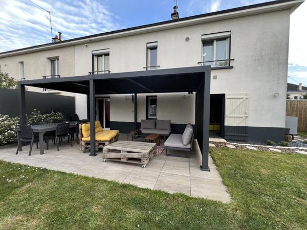 À vendre - Maison mitoyenne 1 côté, 6 pièces située à Saint-Cyr-sur-Loire (37540)