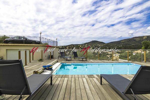 Villa contemporaine d'exception, 185m2 habitables, 4 chambres, piscine et garage au Lavandou. Parcelle 835m2