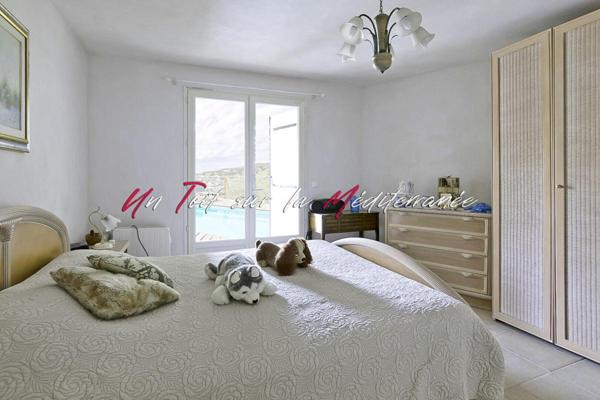 Villa contemporaine d'exception, 185m2 habitables, 4 chambres, piscine et garage au Lavandou. Parcelle 835m2