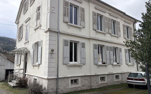 Appartement à vendre    5 pièces • 118 m2 Saint-Amarin