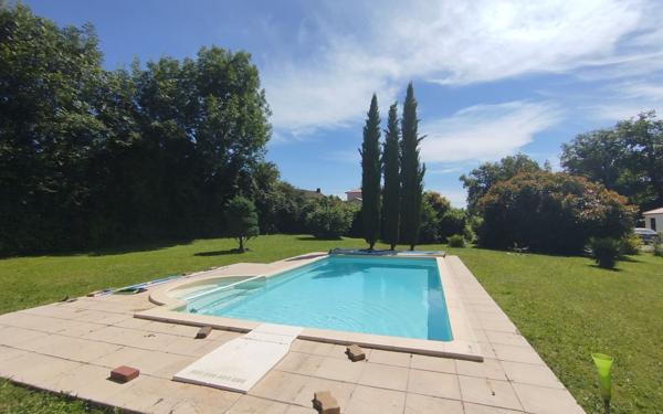 Maison à vendre    5 pièces • 160 m2 Peyrilhac