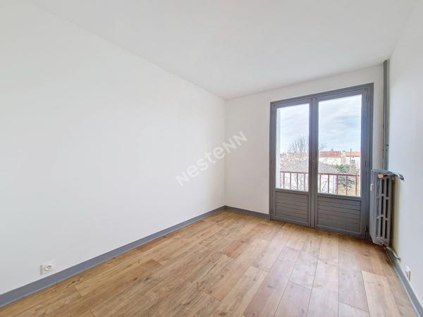 A LOUER APPARTEMENT 3 PIÈCES ENTIÈREMENT RÉNOVÉ ET TRÈS LUMINEUX POITIERS OUEST QUARTIER DES ROCS