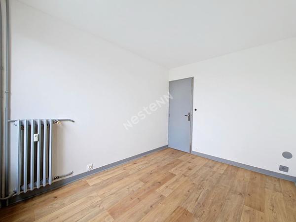 A LOUER APPARTEMENT 3 PIÈCES ENTIÈREMENT RÉNOVÉ ET TRÈS LUMINEUX POITIERS OUEST QUARTIER DES ROCS