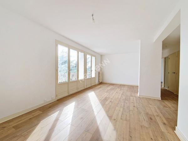 A LOUER APPARTEMENT 3 PIÈCES ENTIÈREMENT RÉNOVÉ ET TRÈS LUMINEUX POITIERS OUEST QUARTIER DES ROCS